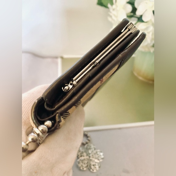 Burberry Nova Check Kisslock Compact Wallet - Picture 7 of 16